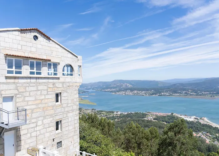 Alda Santa Trega בית הארחה *